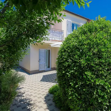 בית נופש Gojak By Interhome *