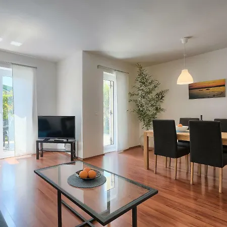 Gojak By Interhome * Pula