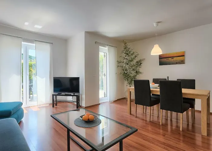 Gojak By Interhome * Pola